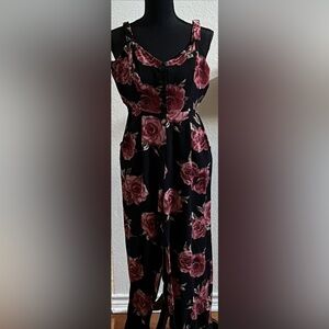 Beautiful jumpsuit Medium